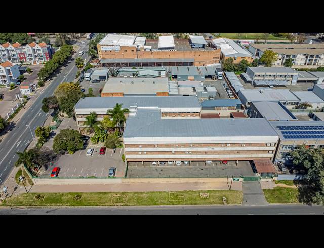 250M² OFFICE TO LET IN FERNDALE